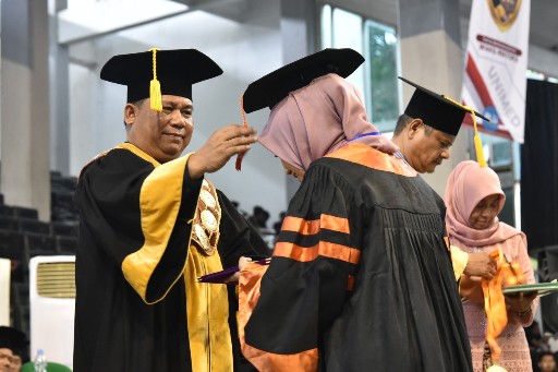 Rektor Ingatkan Lulusan Unimed Tingkatkan Skill