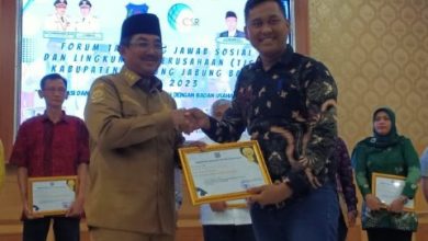 PT DAS - Group Kebun Taman Raja Terima Penghargaan CSR dari Pemerintah Kabupaten Tanjabar